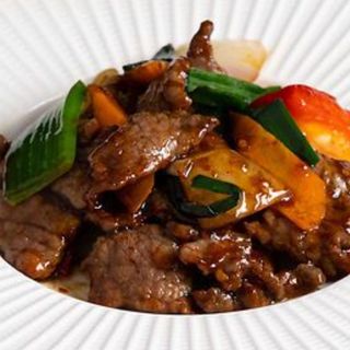 75.Manzo con verdure