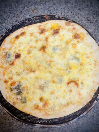 Pizza Cuatro Quesos (36 Cm.)