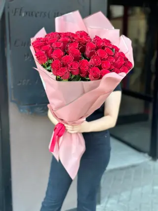 Buchet (2029)din 51 trandafiri rosii, 60 cm