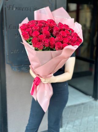 Buchet (2029)din 51 trandafiri rosii, 60 cm