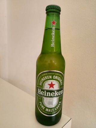 144. Birra Heineken 33 cl