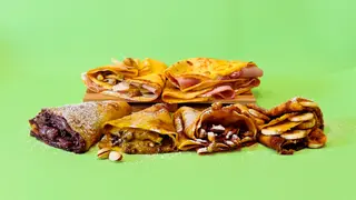 FAMILY PACK large - 4 Crepes + Nachos!