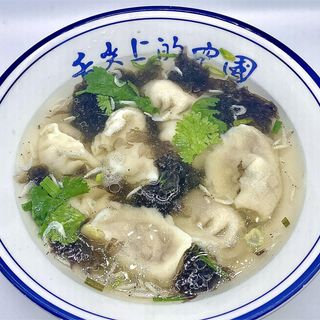 38. Ravioli di carne in brondo 水饺汤