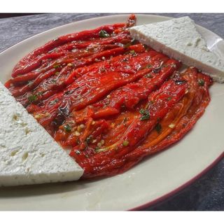 Печени чушки със сирене