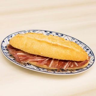 Bocadillo De Atún Ibérico