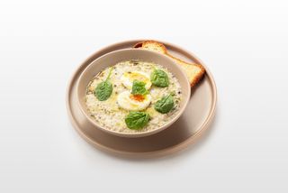 Каша геркулес в грибном соусе и пармезаном