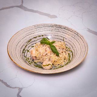 Spaghetti cu sos de trufe si creveti