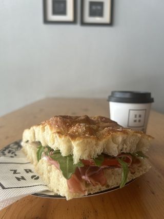 Focaccia sa pršutom