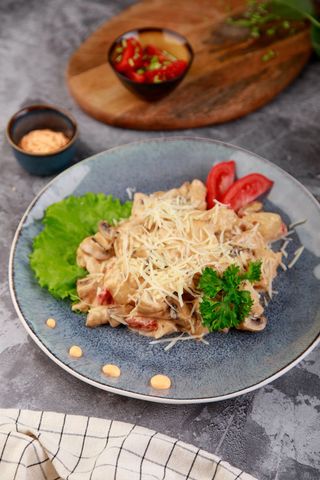 Курица в сливочном соусе (250 гр.)