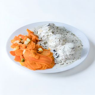 Svinjski medaljoni u sosu sa prilogom