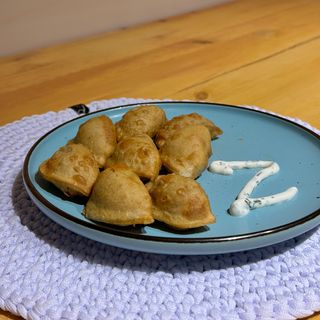 Чебуречки (8 шт)