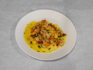 Creveti in sos de vin