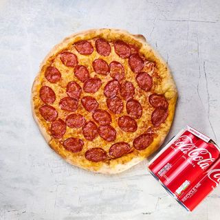 Big Double pepperoni + 4 Pack Coca-Cola