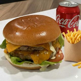 Pileći burger +Pomfrit +Coca Cola