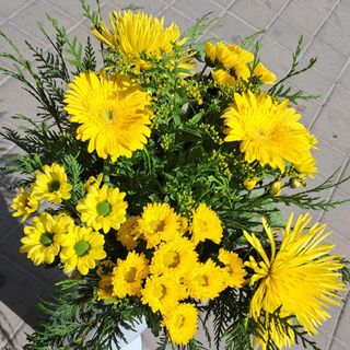 Ramo variado amarillo