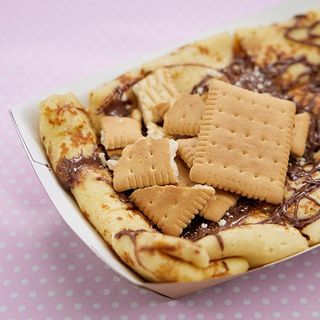 Clătită Nutella și mix de biscuiți