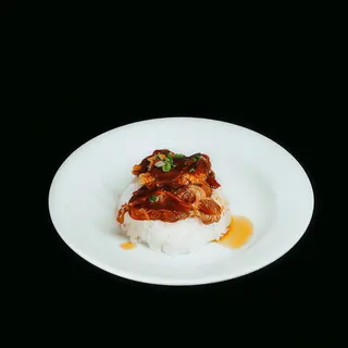 Yakimeshi Estofado De Cerdo