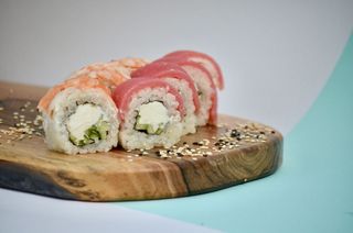 Філадельфія дует з креветкою та тунцем (270г)