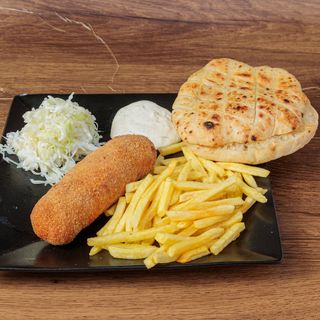 Karađorđeva šnicla sa kajmakom 250g + Pomfrit 200g