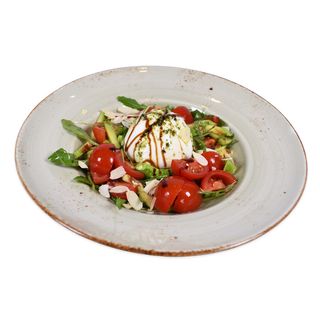 Салата с маринована бурата и чери домати (300г)