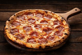 Салами - голяма