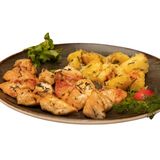 Пилешки хапки с мащерка и чеснови картофки