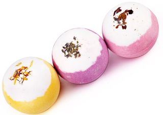 აბაზანის ბომბები მშრალი ყვავილებით, 1 ცალი