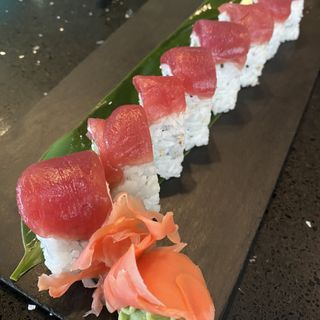 Special maguro cheese roll 8pcs 