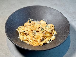 Паста з курчам та грибами (300g)