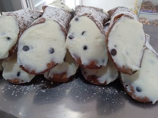 Cannolo con ricotta 