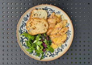 Індичка під сирним соусом, 230г