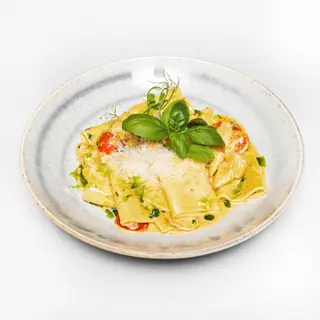 Makaron paccheri z kurczakiem