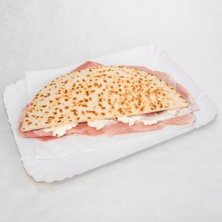Piadina salame nostrano