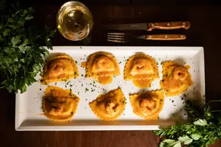 Ravioli ripieni di gamberi rosa, bufalina con ristretto di scampiCodArt 859