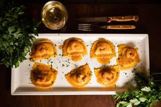 Ravioli ripieni di gamberi rosa, bufalina con ristretto di scampiCodArt 859