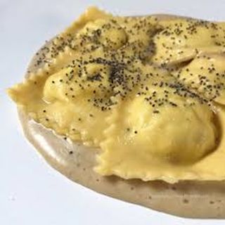 Ravioli alla crema di tartufo