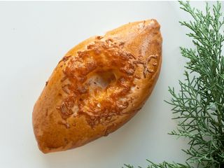 Булочка з шинкою та куркою