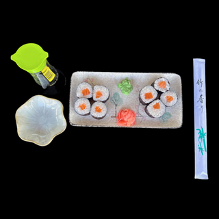 Maki De Salmón (8 Uds.)
