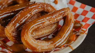 Churros spagnoli con dulce de leche e Oreo