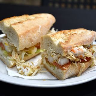 Bocadillos Pollo Y Gambas 