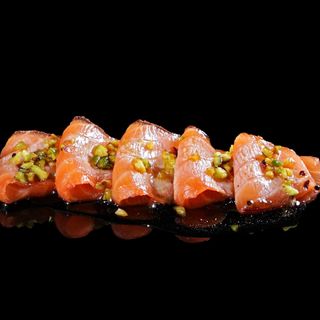 102 Carpaccio salmone flambé 5 pezzi