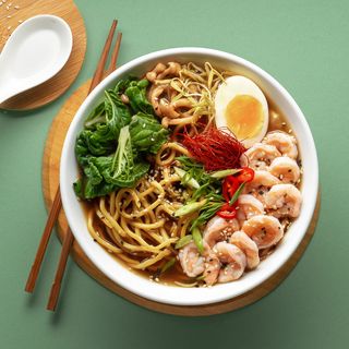 Рамен з креветками