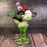 Цедено мляко със сладко