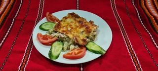 Картофена запеканка с пилешко месо, пушен бекон (450г)