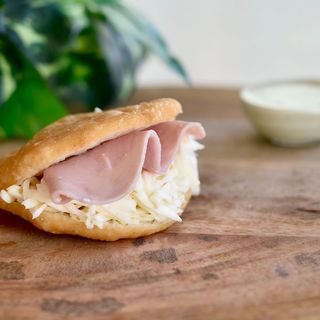 Arepa Jamón y Queso