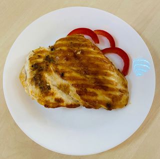 Piept de pui la gratar