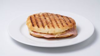 Tost sa šunkom