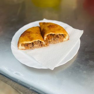 Empanada De Carne Mechada
