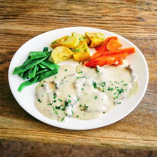 Escalopines al vino blanco