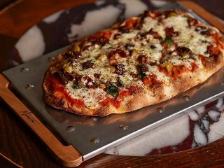 Анчоуси з оливками та маслинами каламата Pinza  (400 г)